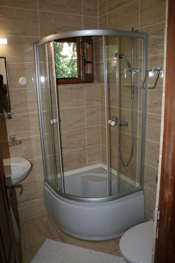 Albinuta Guesthouse Ozun Экстерьер фото