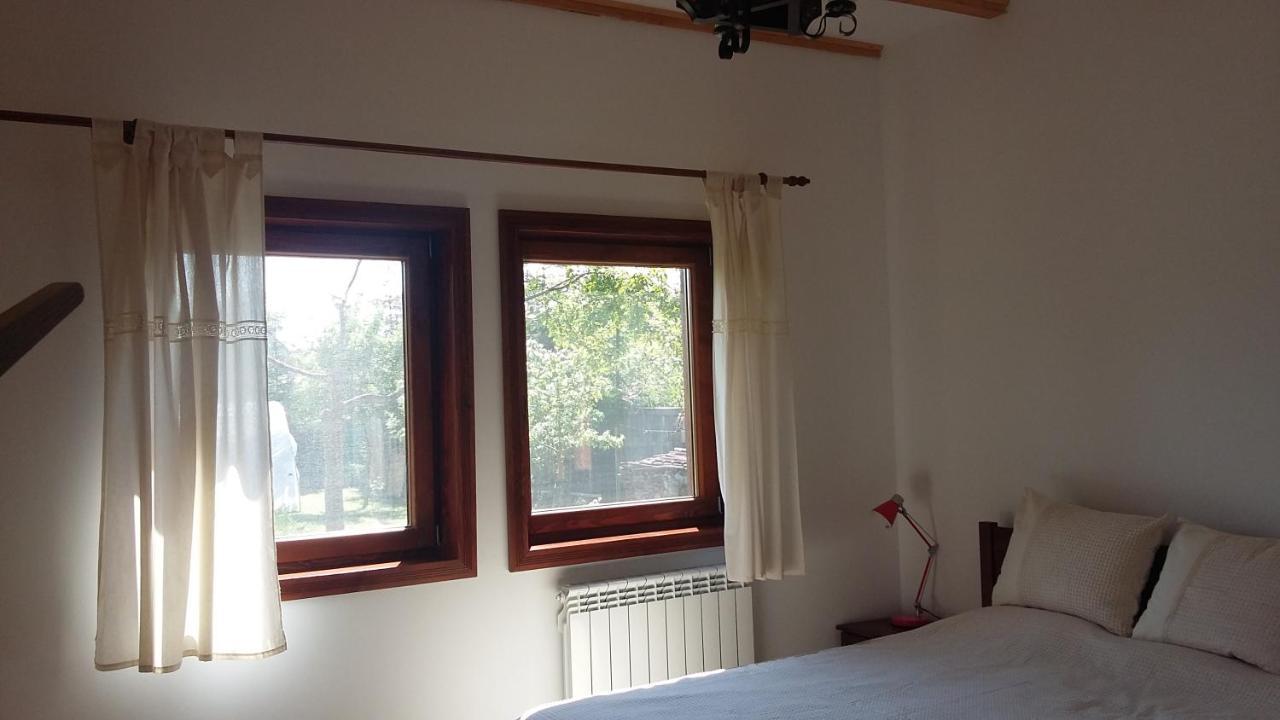 Albinuta Guesthouse Ozun Экстерьер фото
