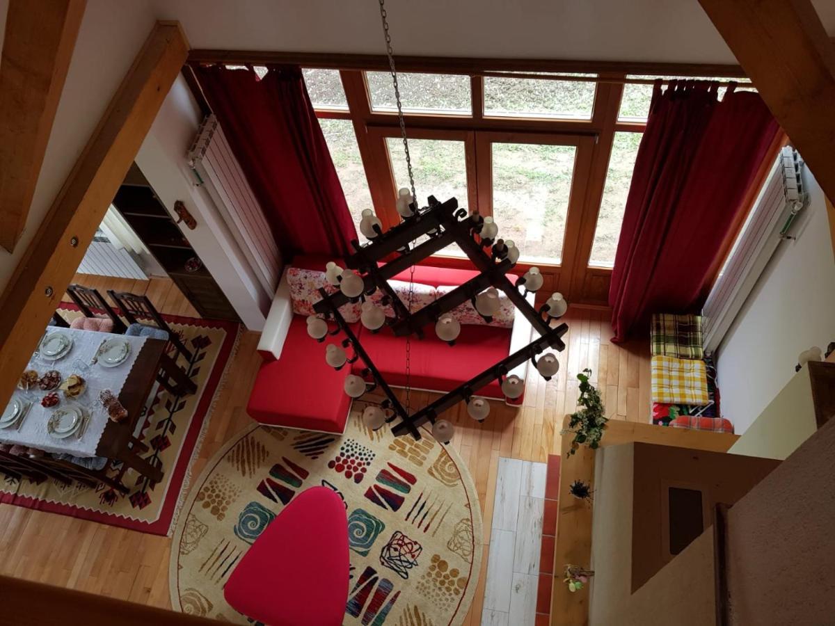 Albinuta Guesthouse Ozun Экстерьер фото